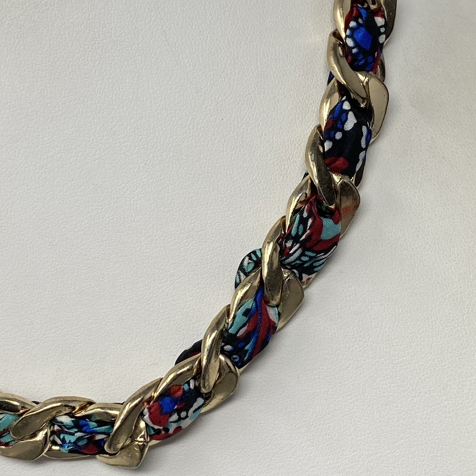 Chain Link Necklace Braided Multi Color Woven Fabric Multi Gold Tone Collar 19″