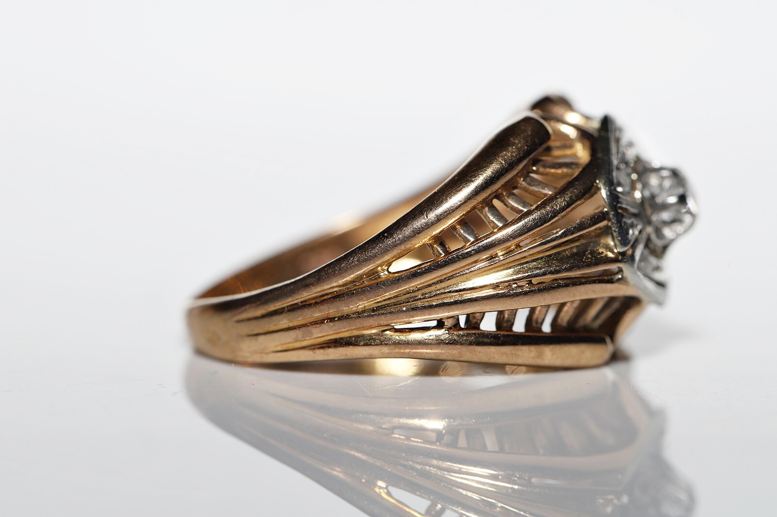 Antique Art Deco Circa 1920s 18k Gold Natural Diamond Decorated Ring
