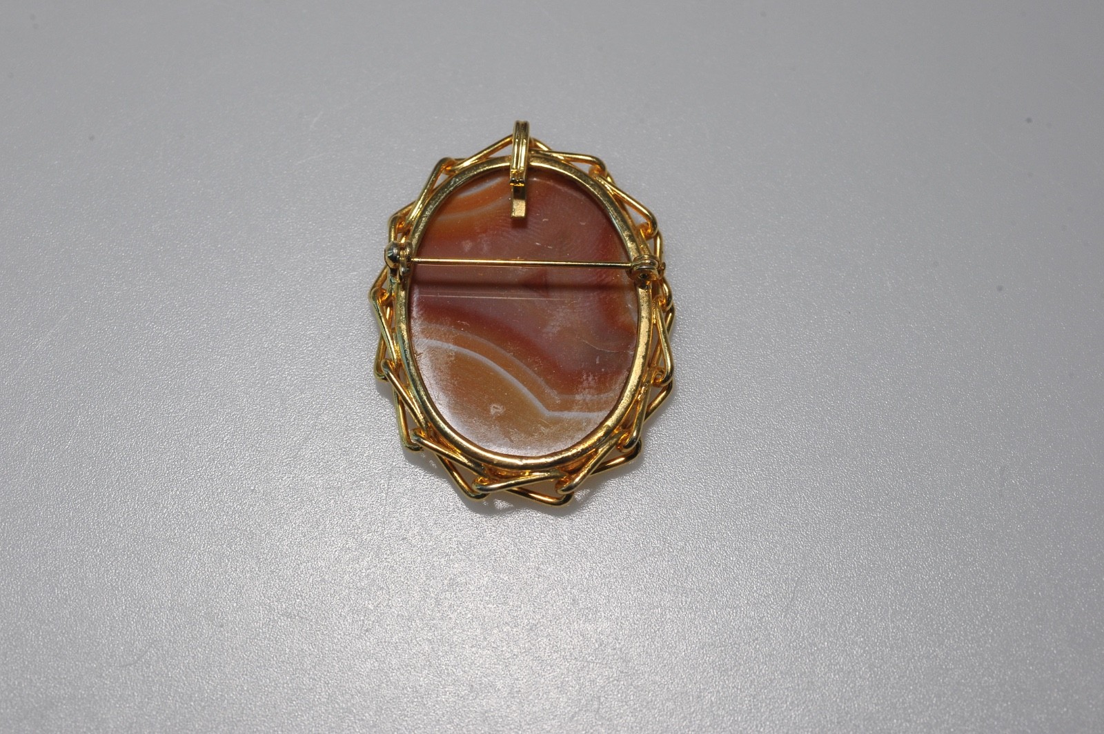 Brooch Pendant gold tone cabochon banded agate oval HL58