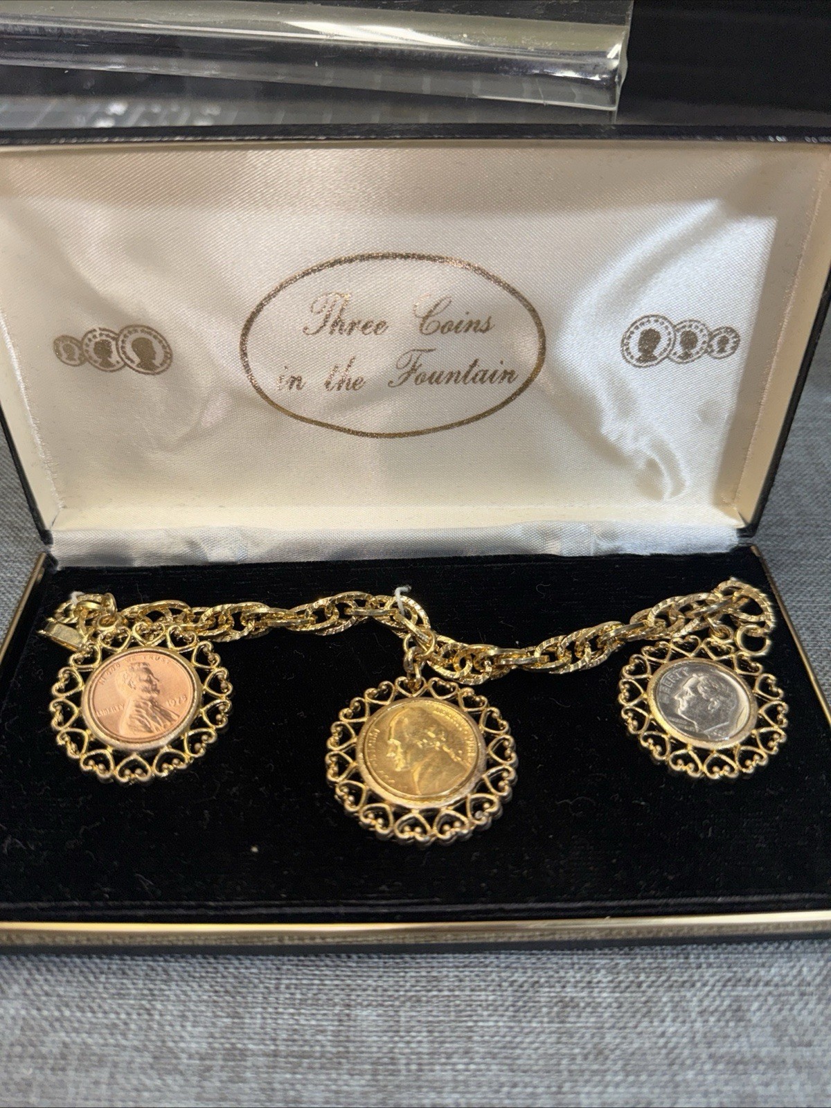 Vintage Three Coins In The Fountain Charm Bracelet Chunky Link Chain WLP