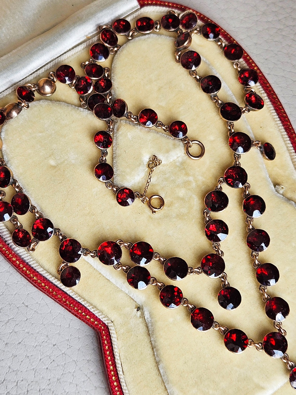 English Late Georgian Early Victorian Almandine Swags Garnet 9 KT Gold Necklace