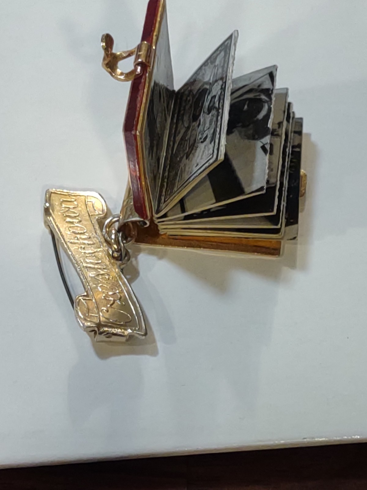 Vintage Czestochowa Mini Post Card Locket Brooch Porta-Saint Spiritual Capital