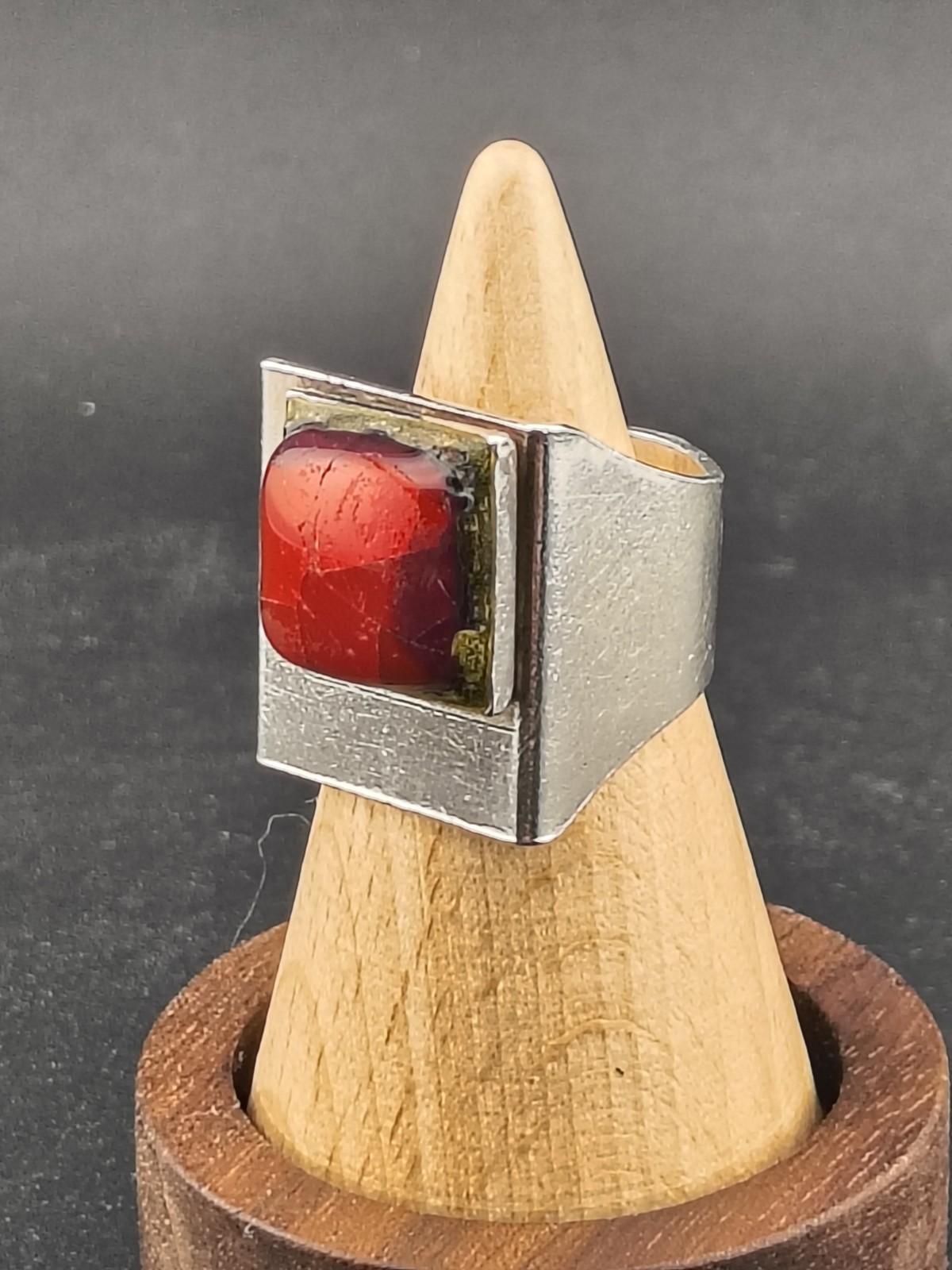 Vintage Modernist 925 Sterling Silver Red Dichroic Art Glass Ring Size 6.5 11g
