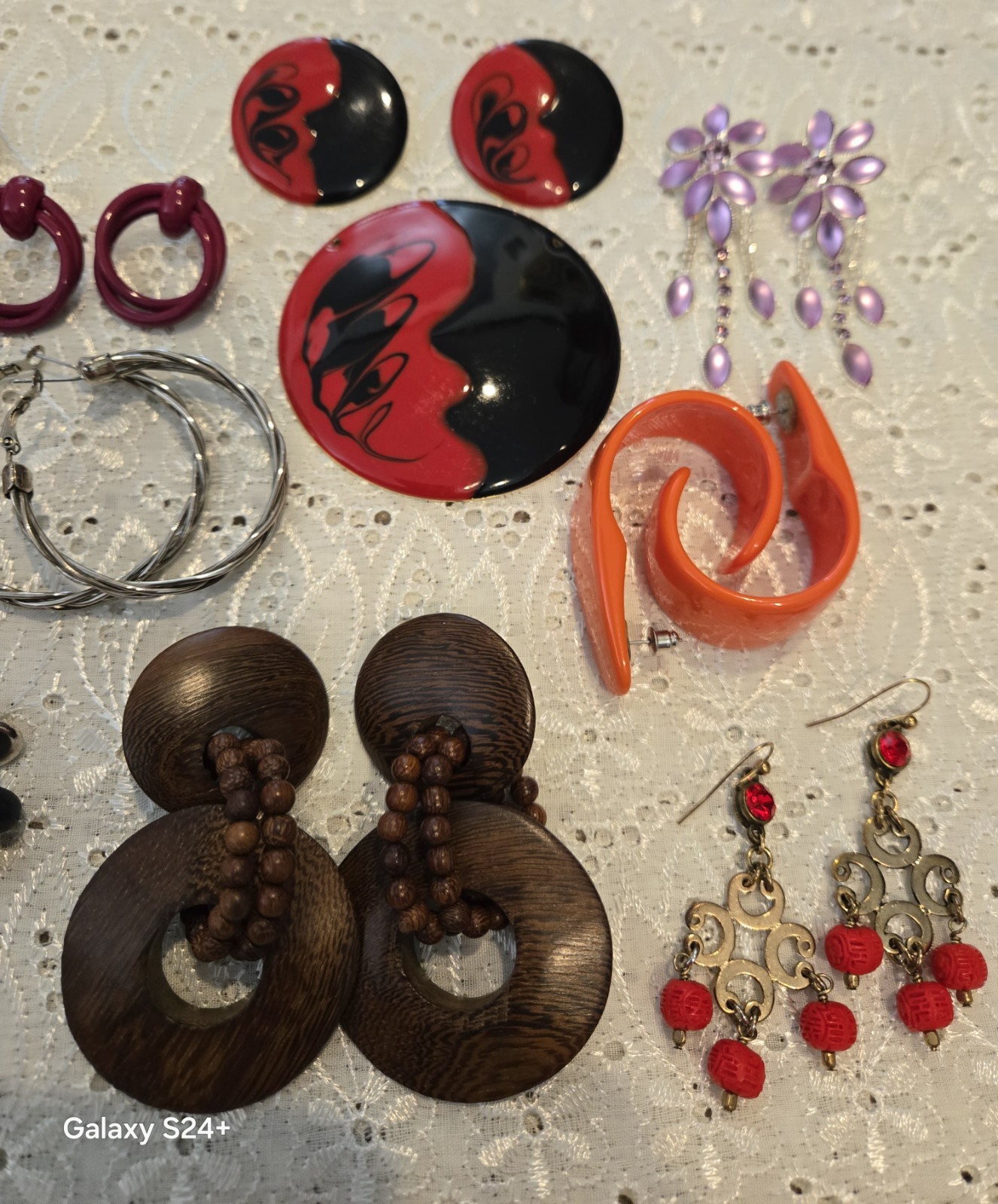 VTG “60s-80s” Lot of 20 Pair Pierced Earrings, 1 Set Earrings & Pendent Preloved