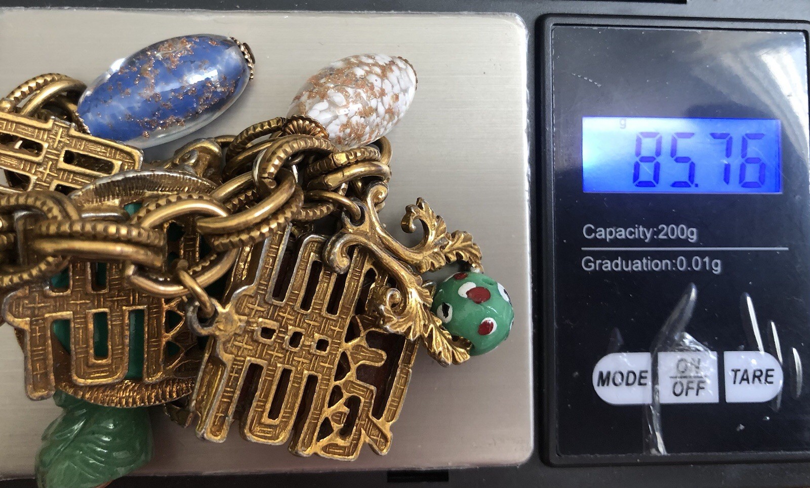 VTG Gold Tone Bracelet W/ Charms, Asian Theme To It.Beautiful And Colourful