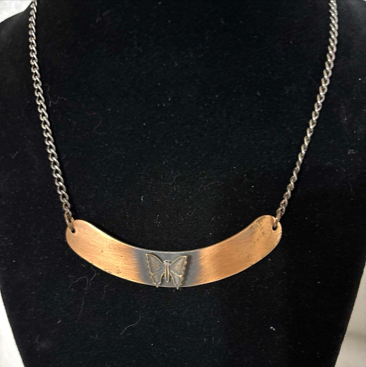 Vtg Curved Bar Pendant Chain Butterfly Choker Necklace Copper Tone 13″
