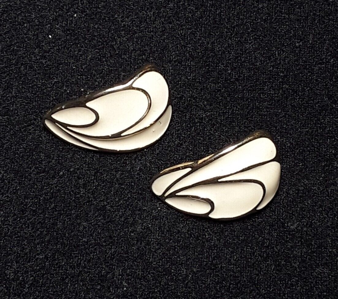 TRIFARI Ivory Gold Tone Enamel Half Hoop Pierced Earrings