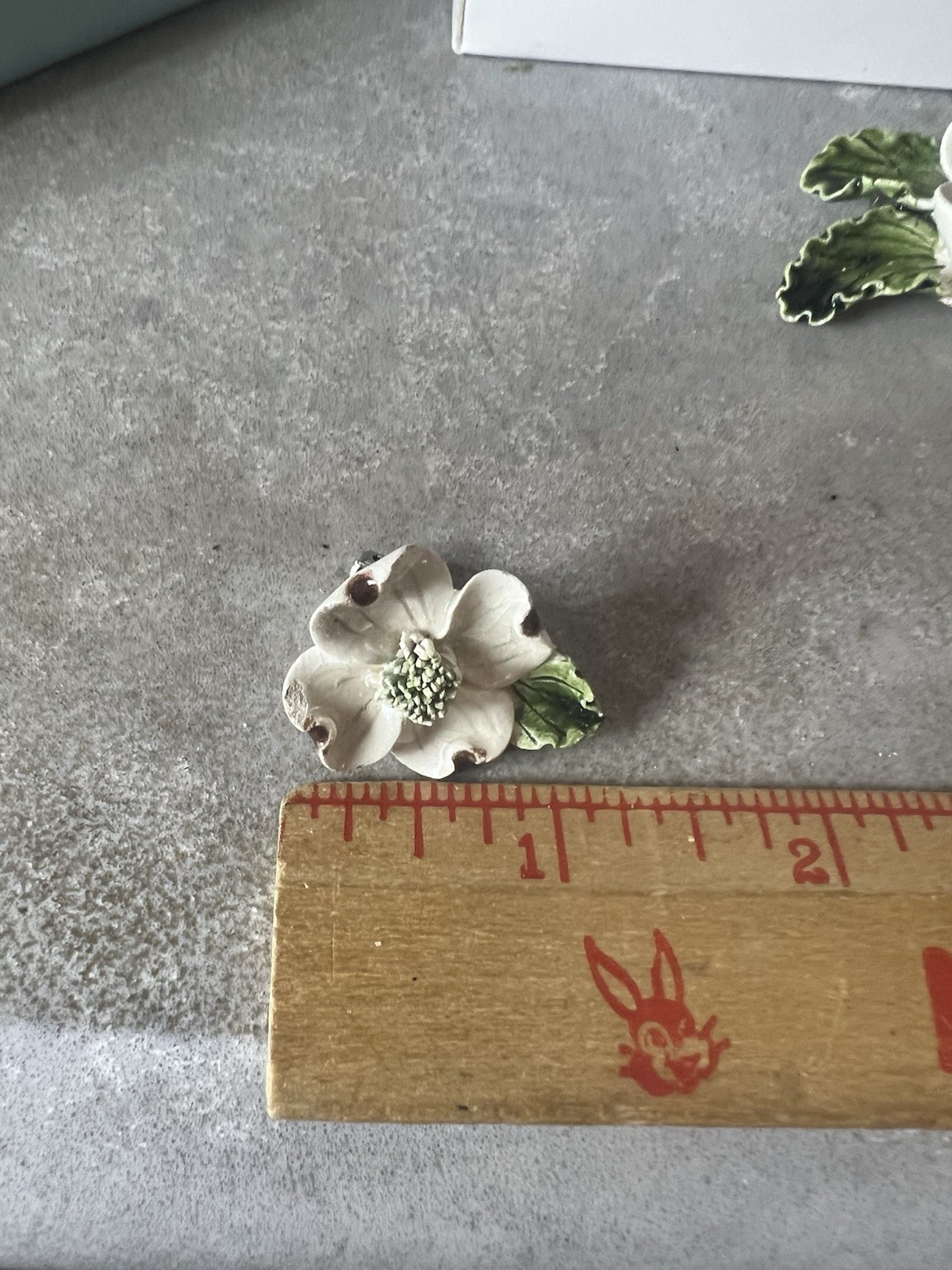 Vintage Dog Wood Brooch & Clip Earrings SET