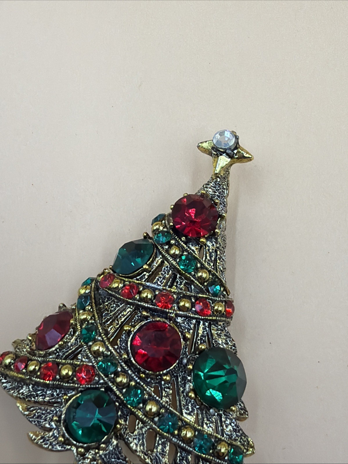Vintage Hollycraft Christmas tree red green brooch pin collectible Signed