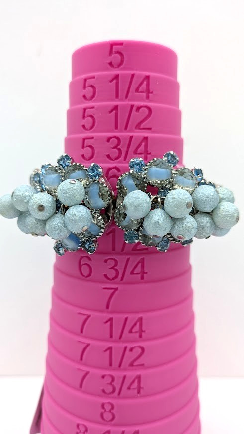 Vintage D & E JULIANA Clamper Bracelet VERIFIED Blue Givre Rhinestone Beaded