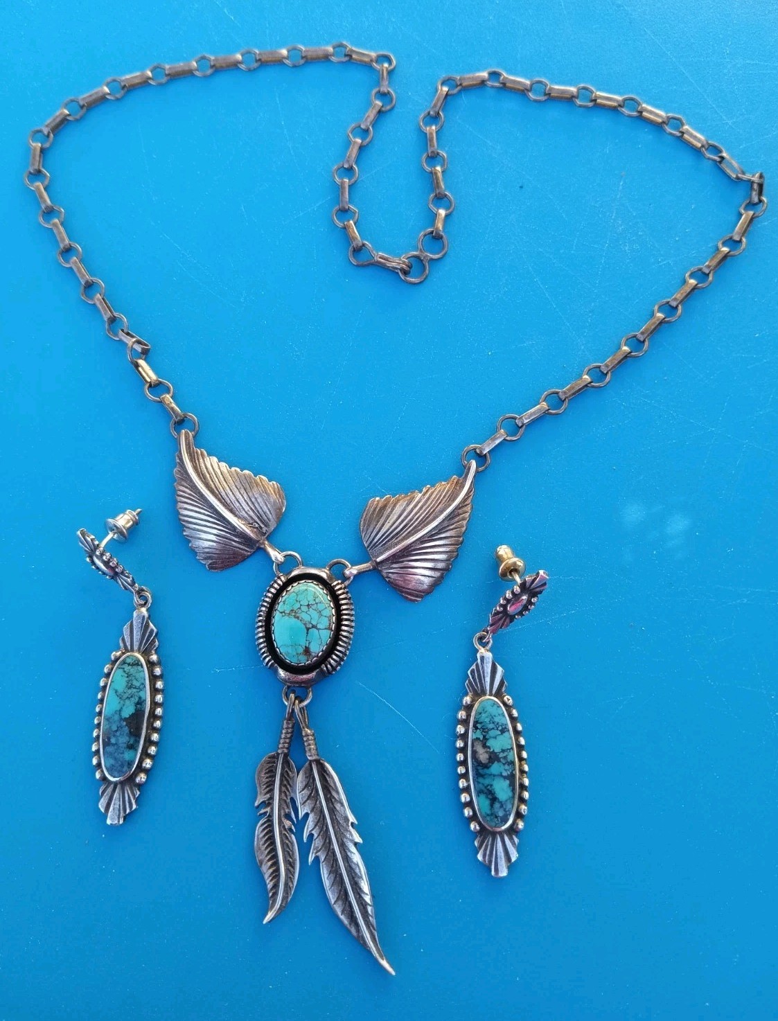 NAVAJO SPIDERWEB TURQUOISE STERLING SILVER FEATHER NECKLACE & EARRINGS 29.7 Gr