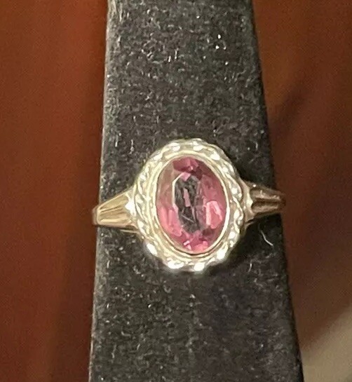 Vintage. Estate 10k White Gold Purple Amethyst Ring. Size 4.5 Small Fingers!