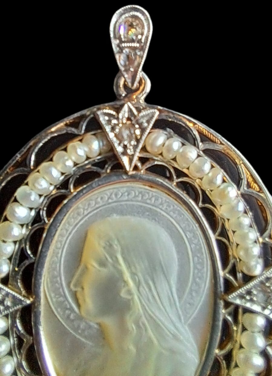 Fine Antique Art Nouveau 18K Gold Mother of Pearl Virgin Mary Pendant Ca 1900