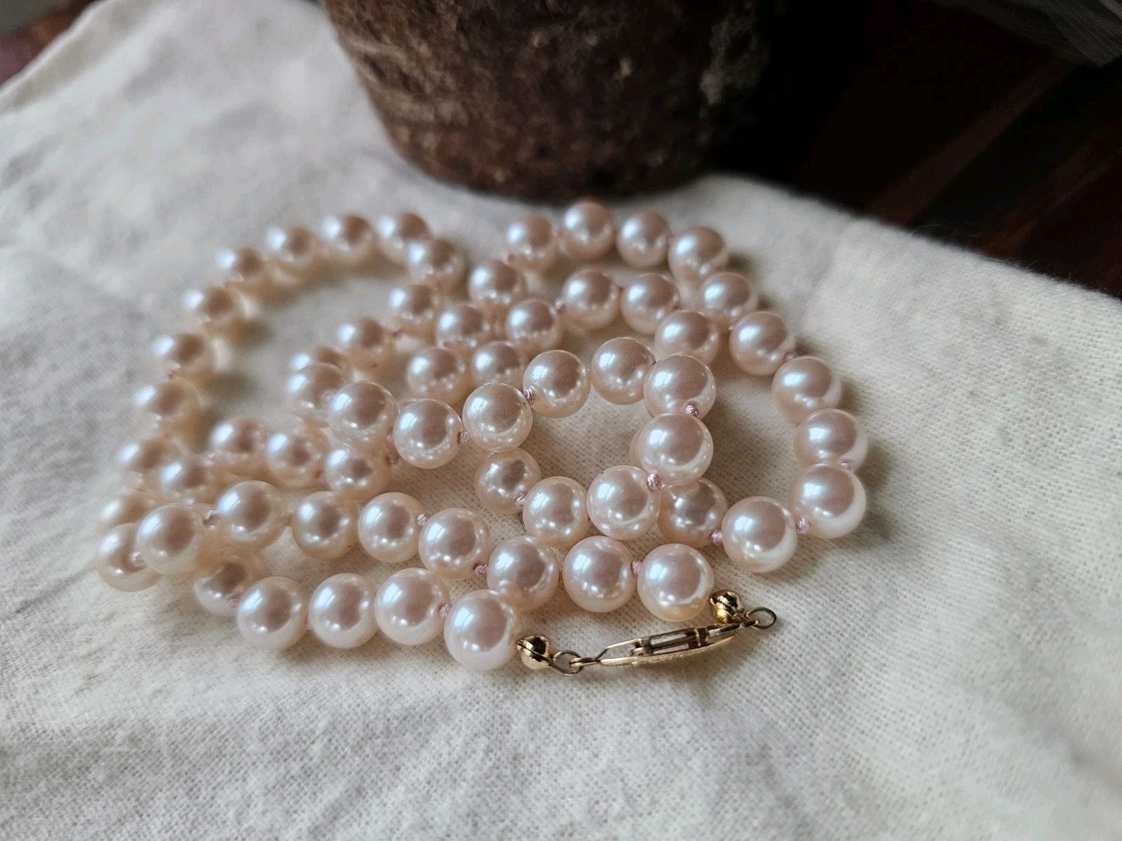 Vtg Sarah Cov Signed Knotted Faux Pearl Pink Necklace Fish Hook Clasp 8mm 22″