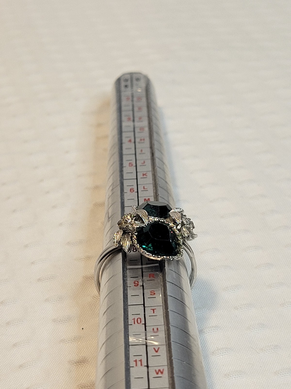 Vintage “LOVE STORY” May Birthstone Ring Sarah Coventry Adjustable Green Hearts