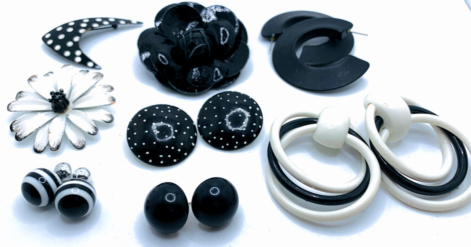 Lot 8 Dramatic 1960s-1980s Plastic Resin Metal Black & White Earrings & Brooches