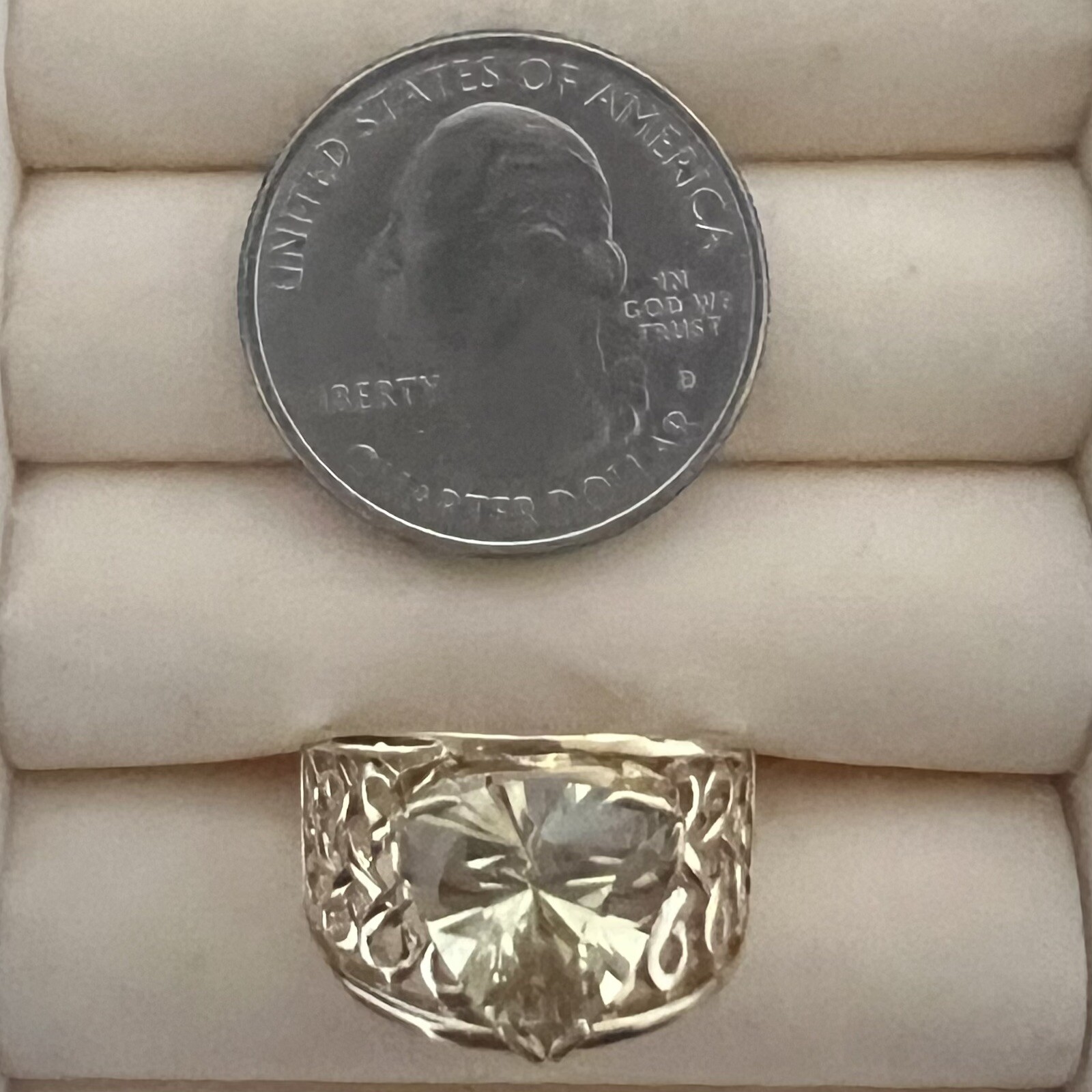 Vintage 14 Karat Yellow Gold Celtic Knot Natural Golden Beryl Ring Size 8.25