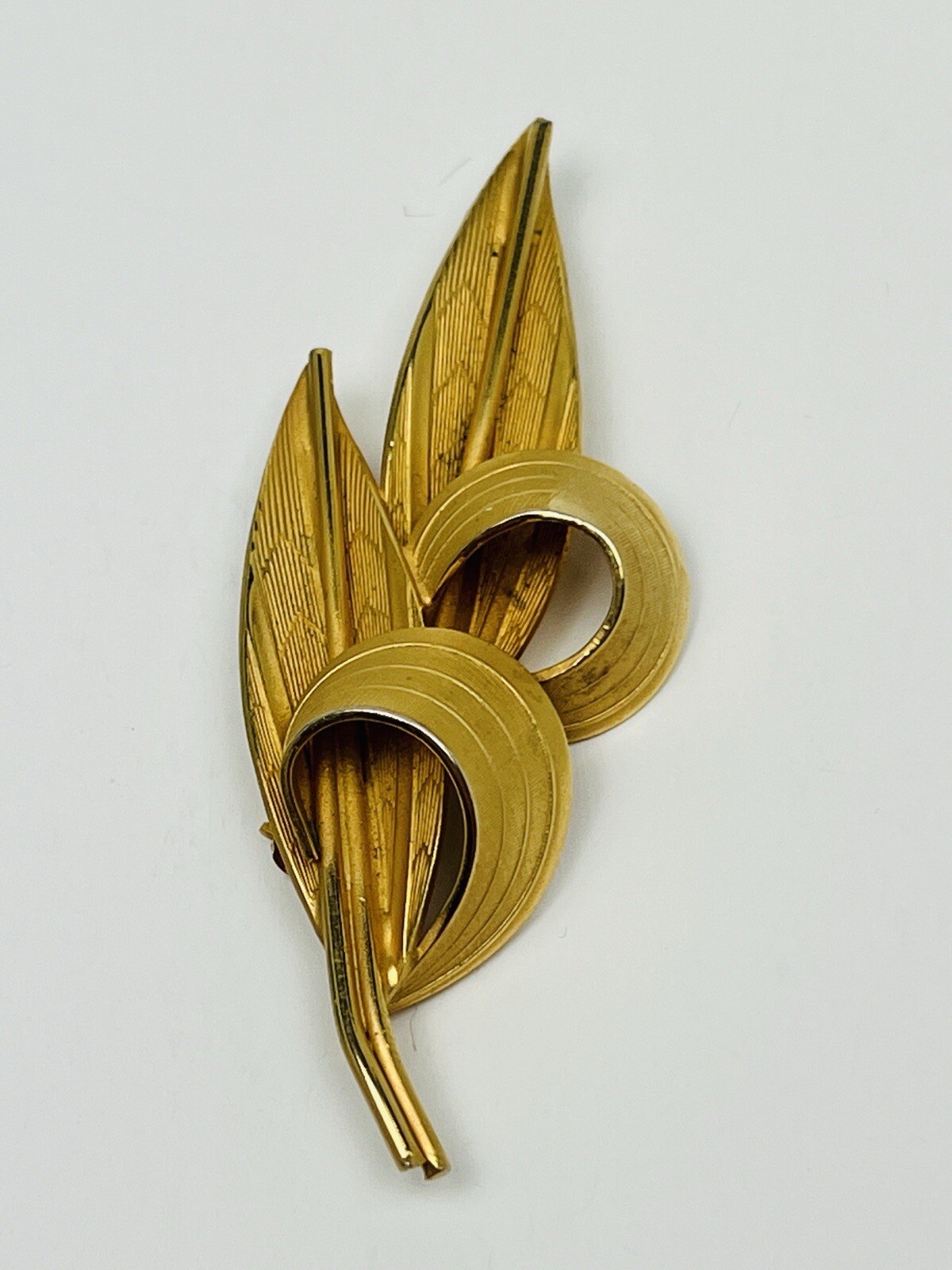 Vintage Brushed Gold Tone 4 Lily Leaf Pin Brooch Textured Nature