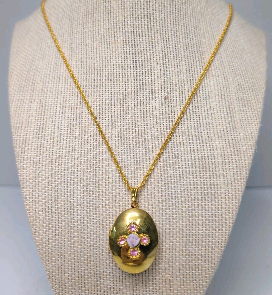Vintage Pink Rose And Rhinestone Gold Tone Locket Pendant With Gold Tone Chain