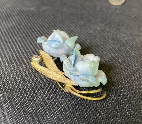 Made In W. Germany Vintage Ges.GESCH Gold Tone Celluloid Blue Rose Brooch C12