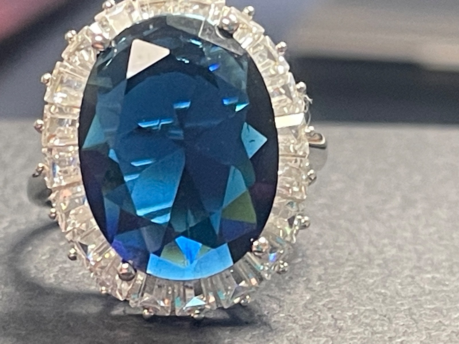 Signed FZN sterling silver 925 .” .5” Oval blue sapphire crystal Ring 7 vintage