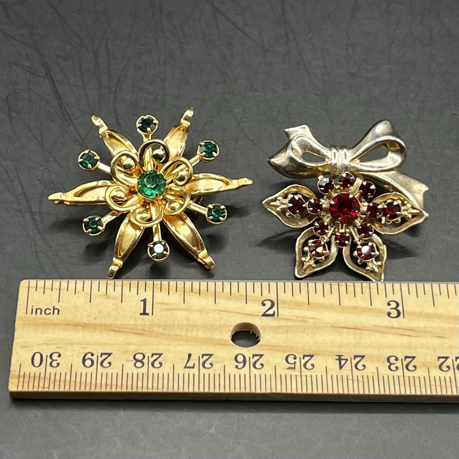 Vtg Rhinestone Brooch 2 pc Lot Green Starburst Red Snowflake Flower *See Notes