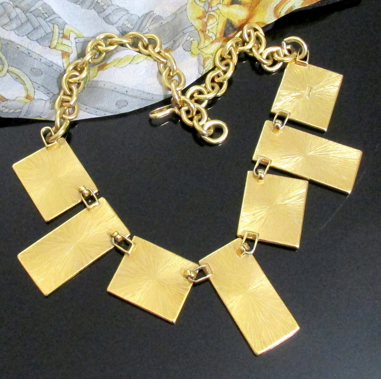 VTG DECO RUNWAY MONET OFF-WHITE/ BLACK ENAMEL MODERNIST BIB NECKLACE GEOMETRIC