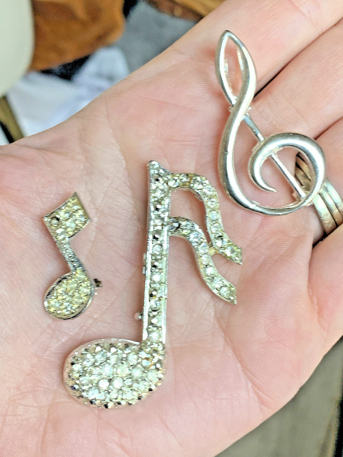 Vintage Musical Brooch Lot 21pc Treble Clef Notes Rhinestone Figural Gold Silver