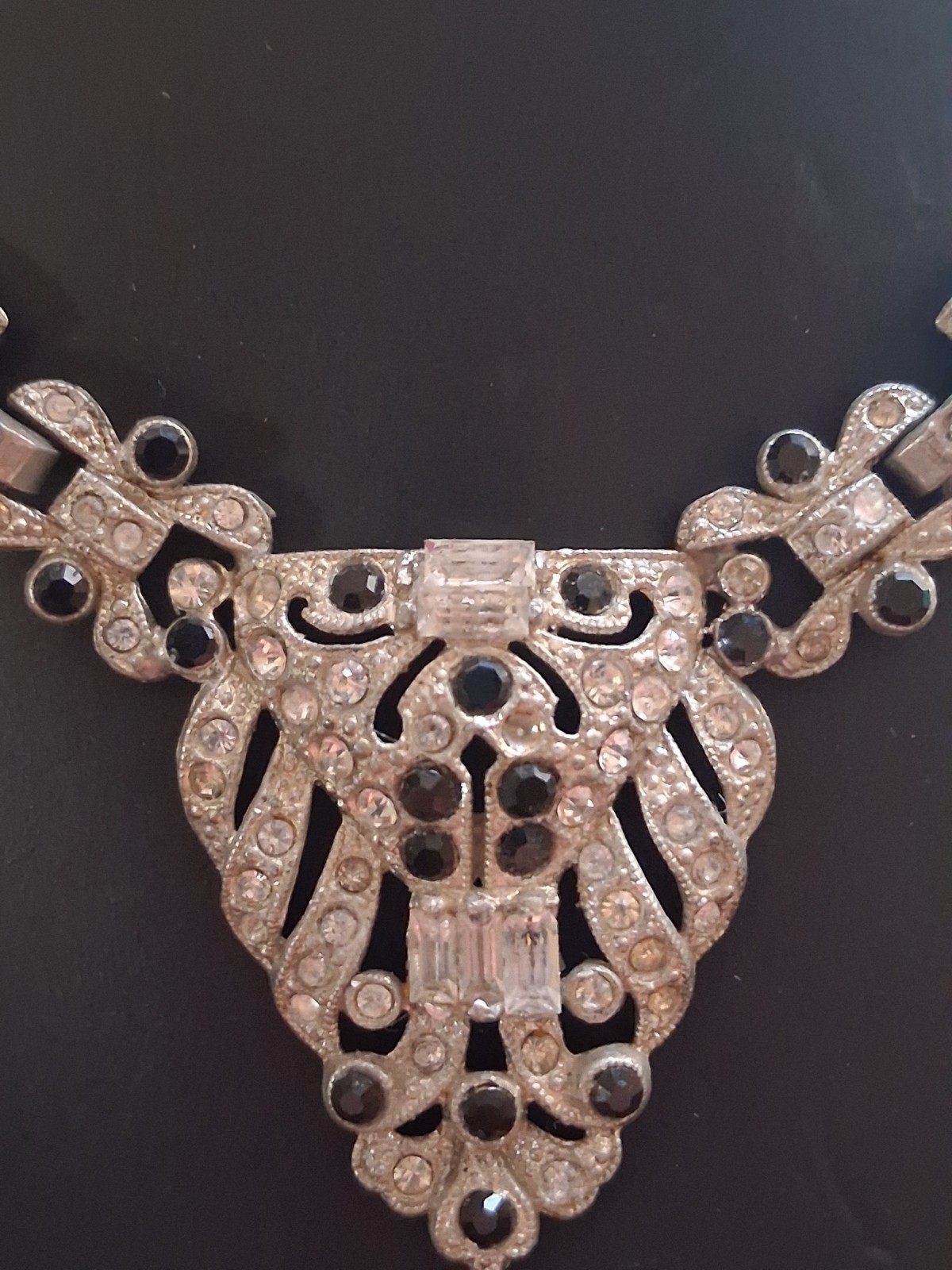 Art deco pot metal geometric style necklace w/black & clear stones