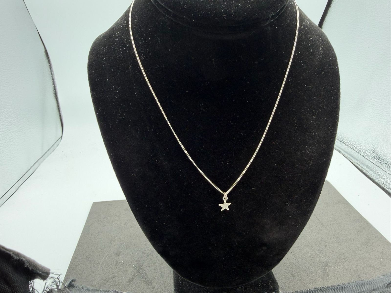 1.58g Vintage Sterling Silver 925 Star Pendant Chain Necklace 16 in M