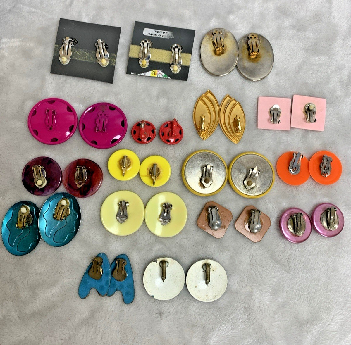 Vintage Mod Pop Art Clip-On Earrings Lot 60s 70s 80s Colorful 17pc Dauplaise