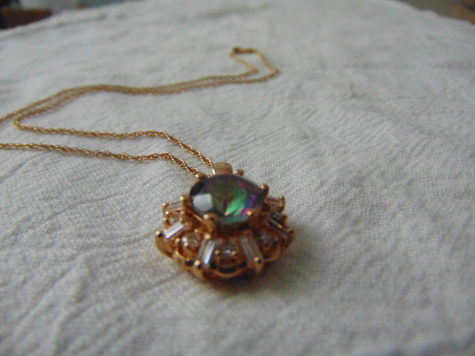 vintage Mistic Topaz clear crystals pendant necklace