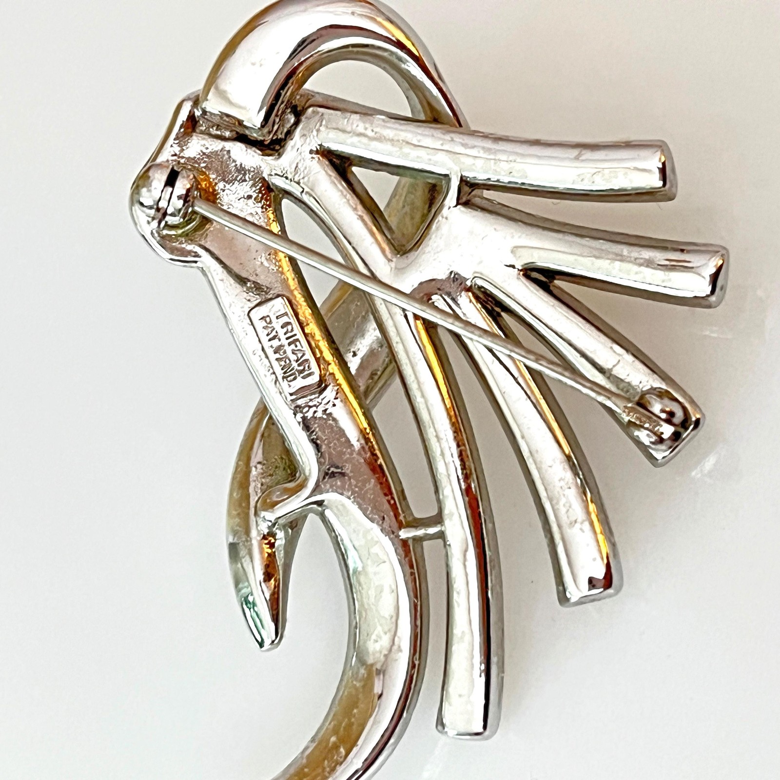 Vintage 1930s Art Deco Trifari Silver Baguette Rhinestone Brooch Pin
