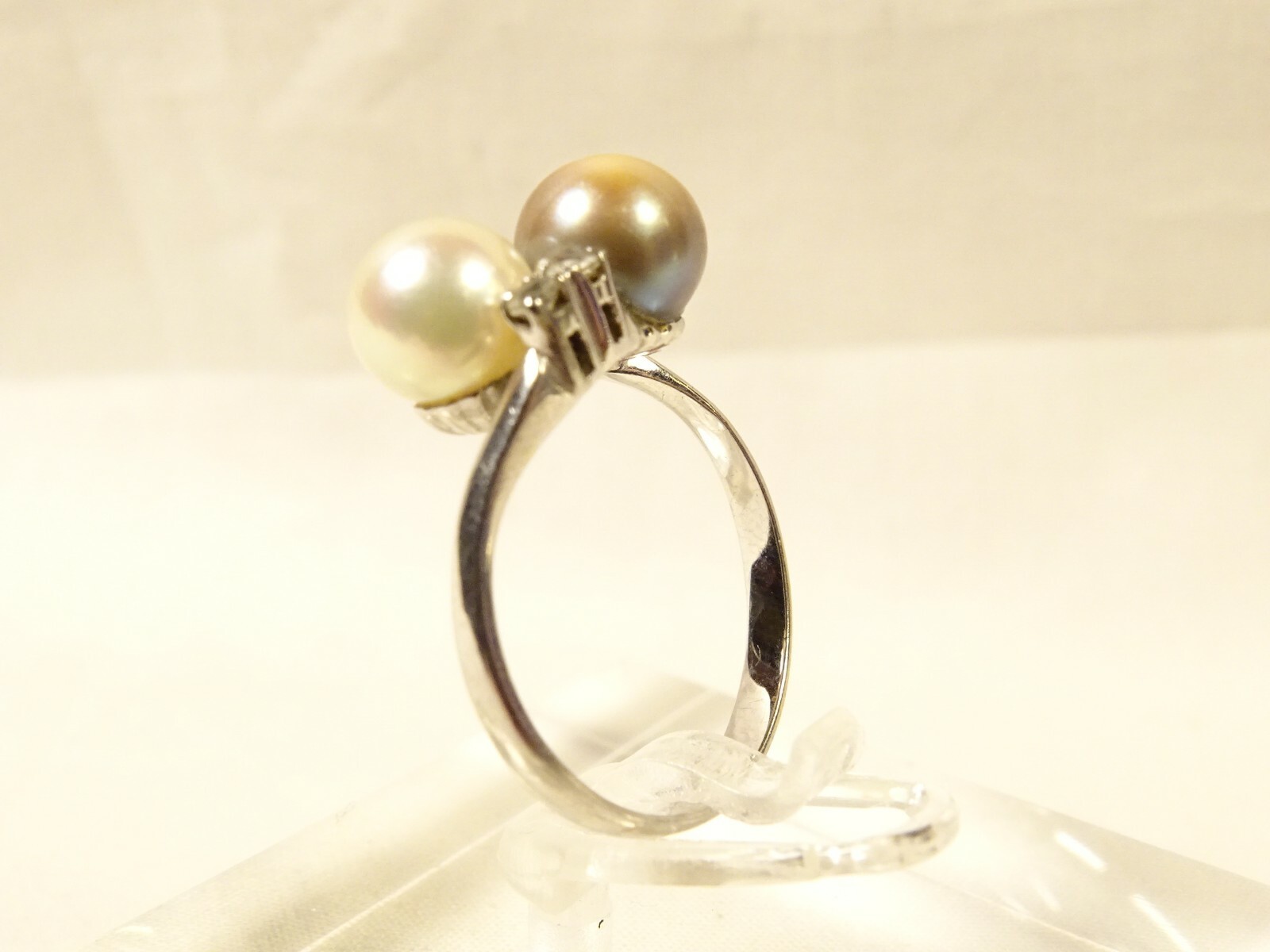 Lovely 10k White Gold Champagne & Cream Double Pearl Bypass Sz 6.5 Dinner Ring