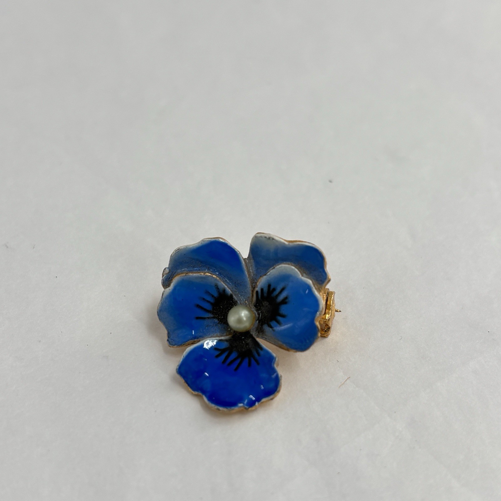Vtg Blue Enamel Pansy Flower Brooch Faux Pearl Center Gold Tone Floral Pin