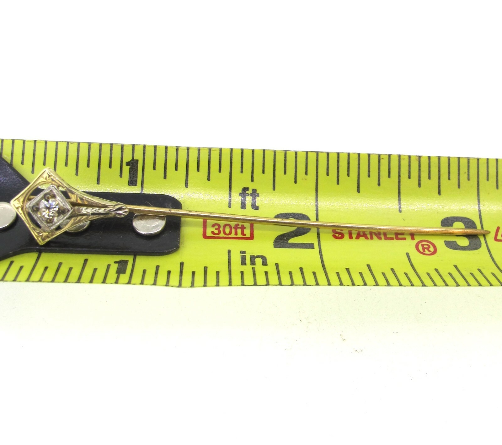 Vintage 14k Yellow Gold .10 ct Dimond Pin Carved
