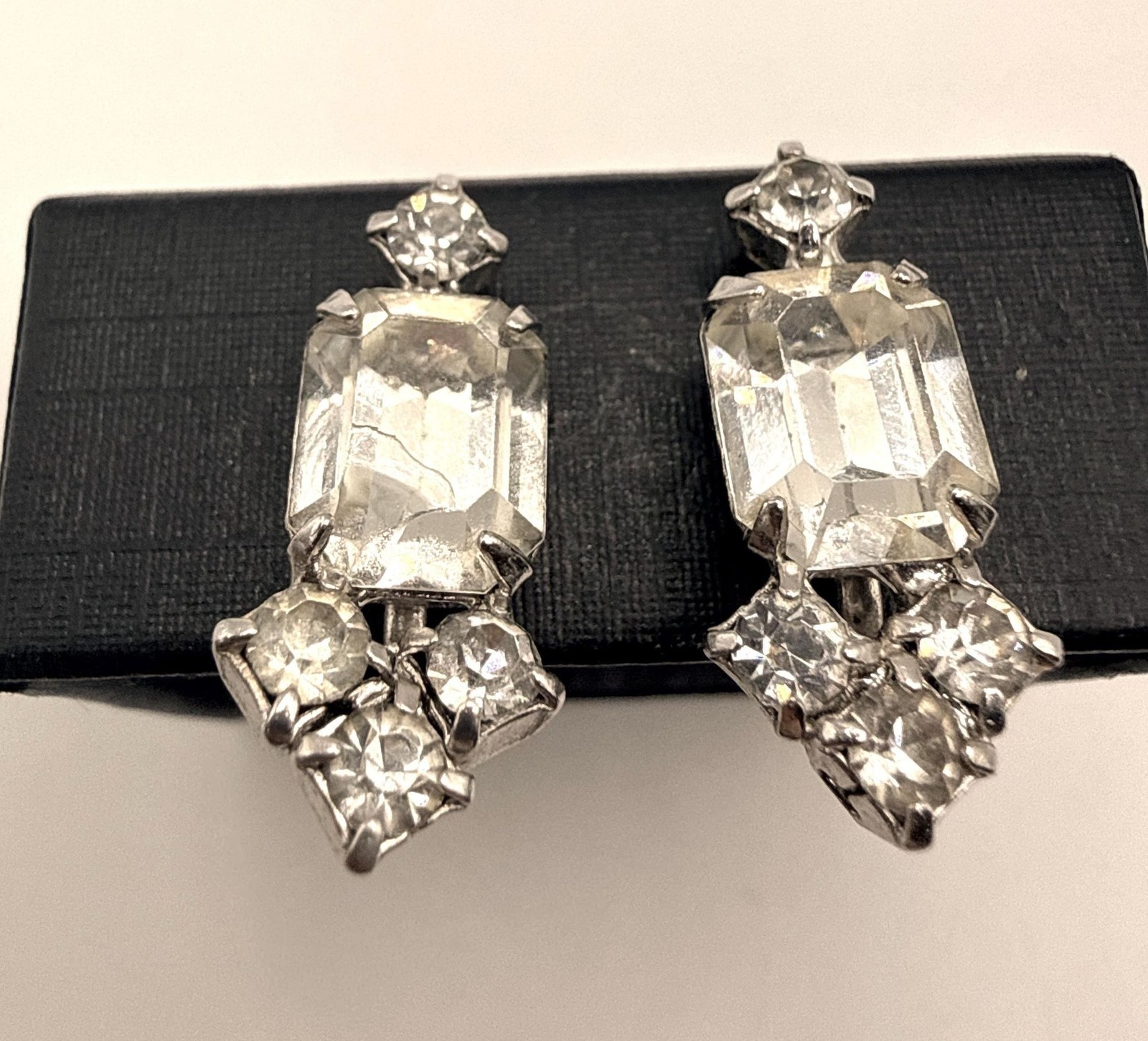 Vintage screw back emerald cut and round clear rhinestone stud earrings