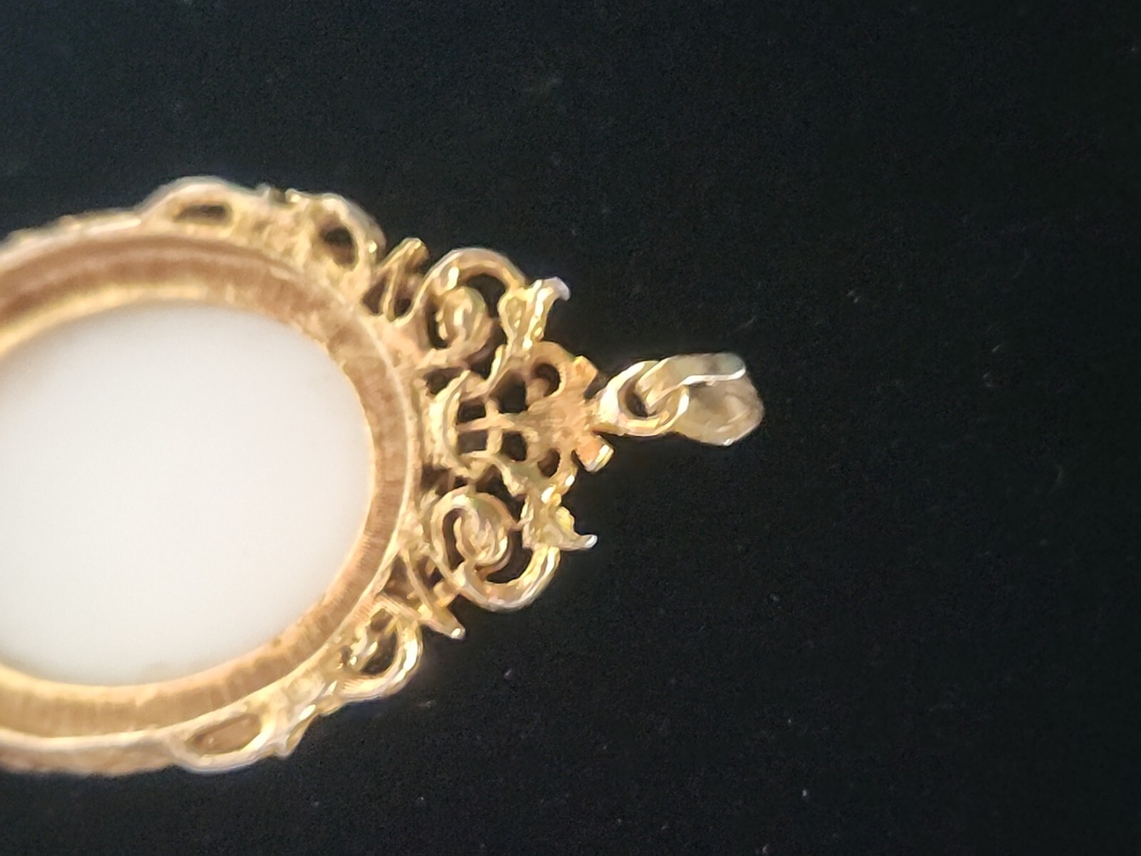 Victorian Revival Cameo Transfer Portrait Pendant Vintage ART Arthur Pepper