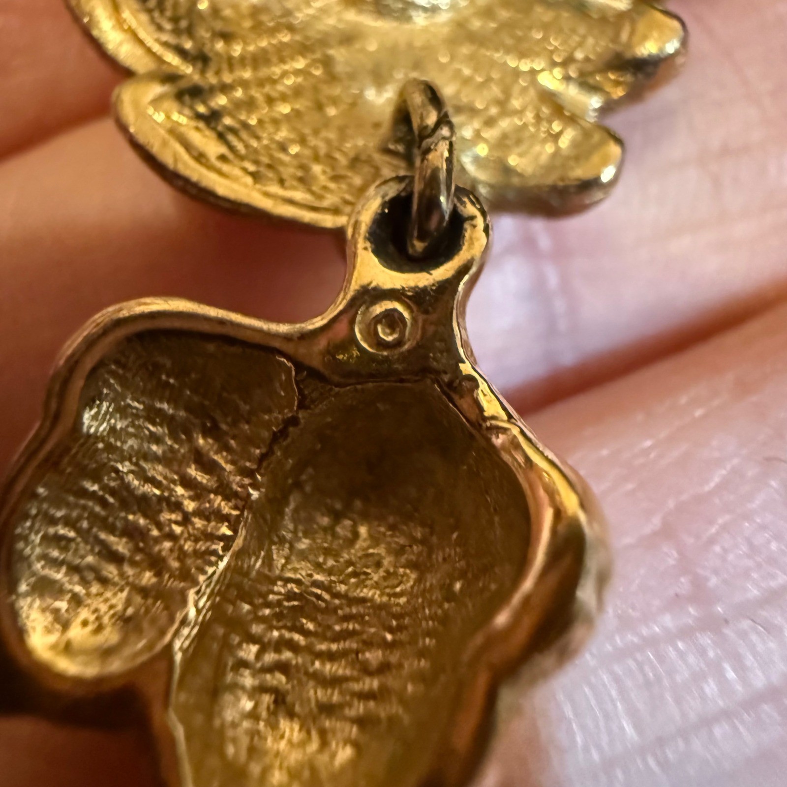 Vintage Gold Tone Oak Leaf and Acorn Dangle Drop Earrings Nature Fall Jewelry