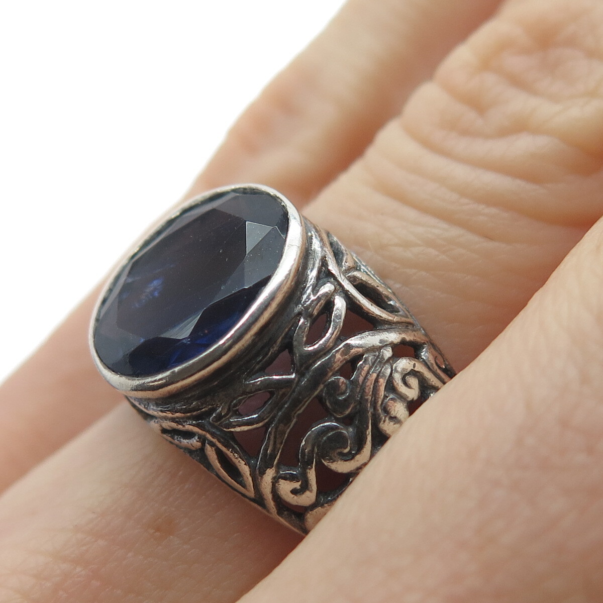 925 Sterling Silver Vintage Real Iolite Gemstone Ornate Oxidized Ring Size 6