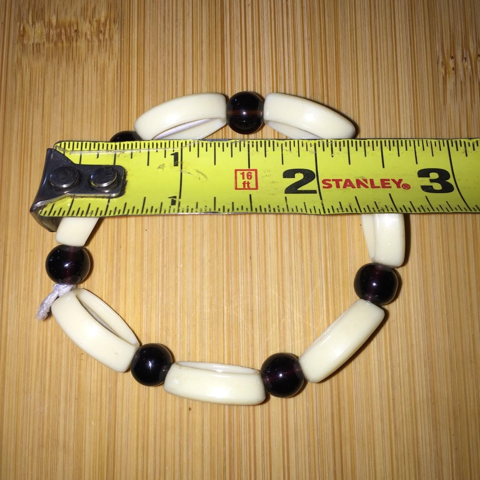 Cowrie Shell Beaded Stretch Bracelet Cream Brown Acrylic Fashion Vintage