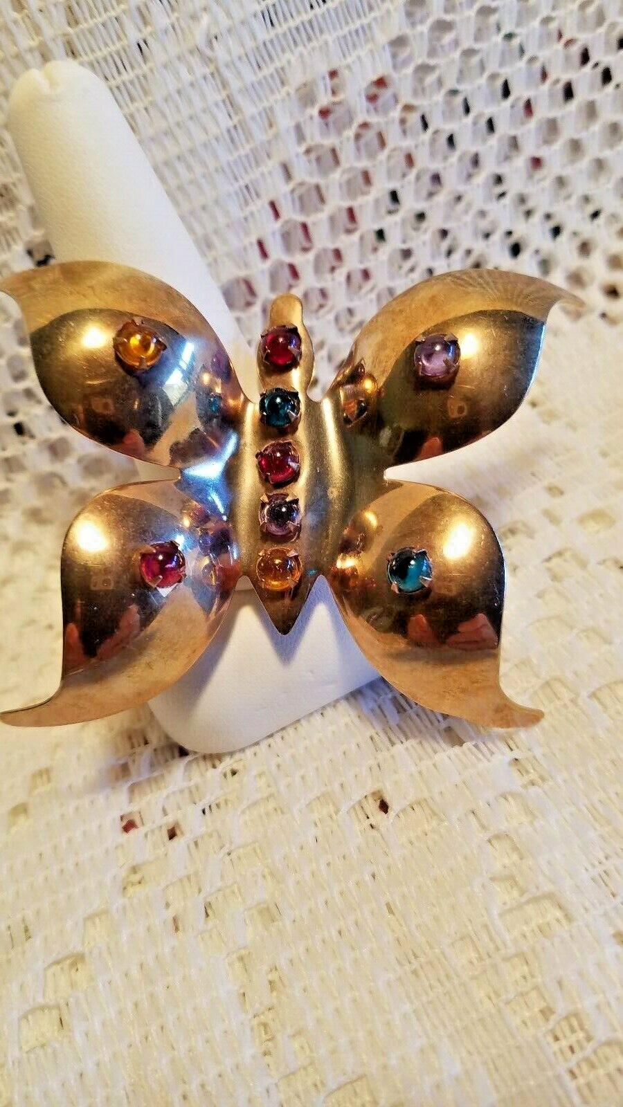 VINTAGE BUTTERFLY BROOCH – PIN GOLD TONE METAL WITH COLORED STONES