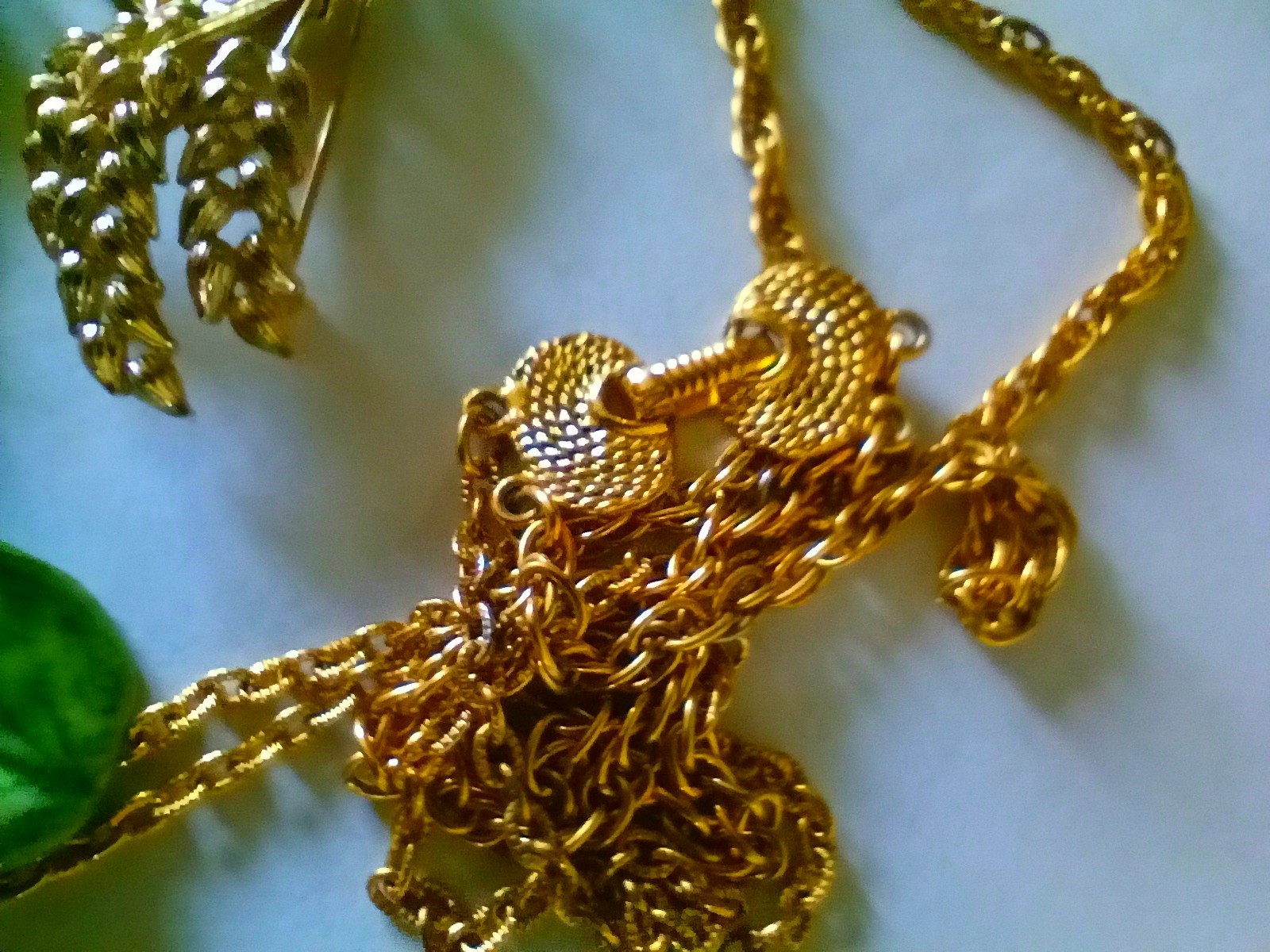 Vintage MIXED JEWELRY “HEARTS AND FLOWERS” PENDANTS ,BROOCHES, NECKLACE,RINGS.