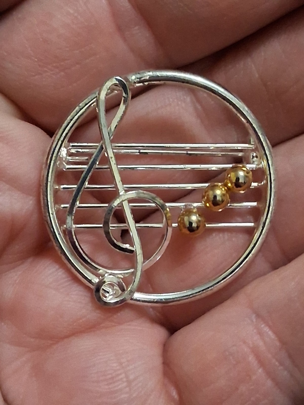 Music treble clef 2 tone brooch, music notes, silver & gold tone, vintage