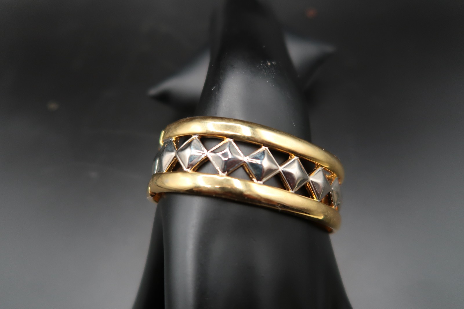 Vtg Gold & Silver Tone Hinged Clamp Bangle w/ Diamond Pattern & Open Work Design
