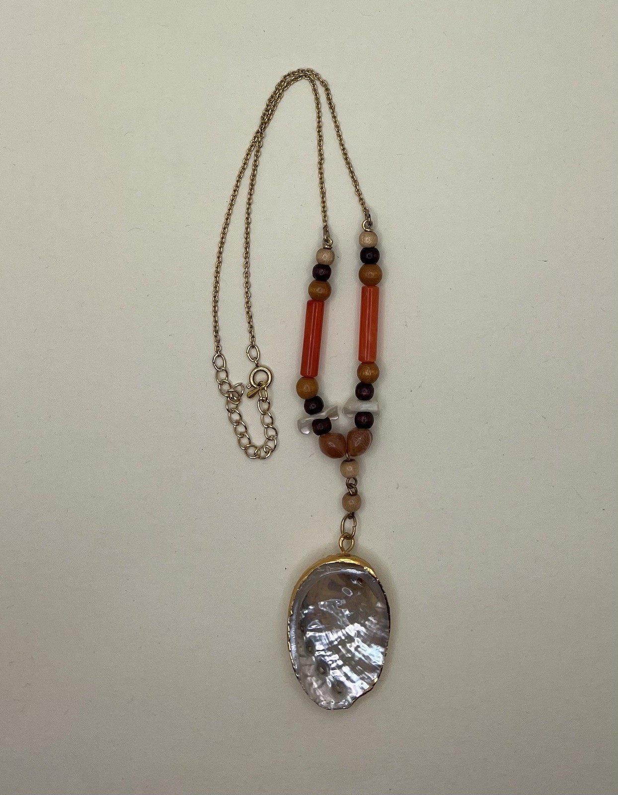 Unbranded Abalone Shell Pendant w/Gold Tone Gilt Natural Beads On Goldtone Chain