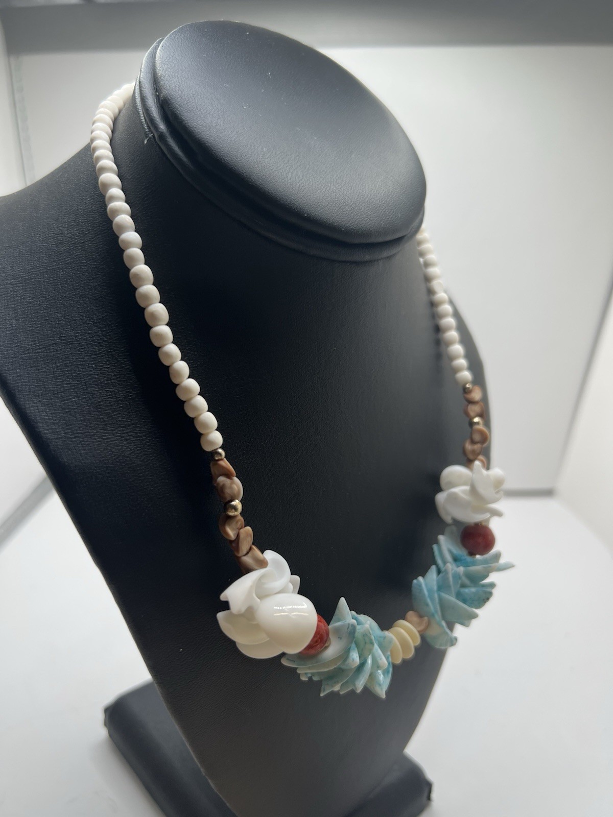 Vintage White and Blue Puka Shell With White Beads 16”Necklace