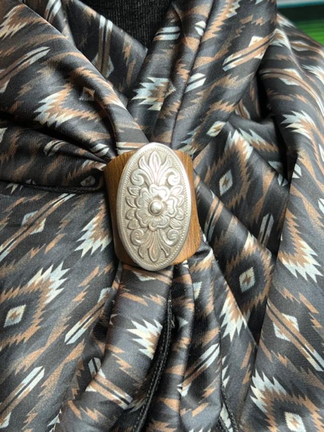CONCHO ~ SCARF ~ SLIDES