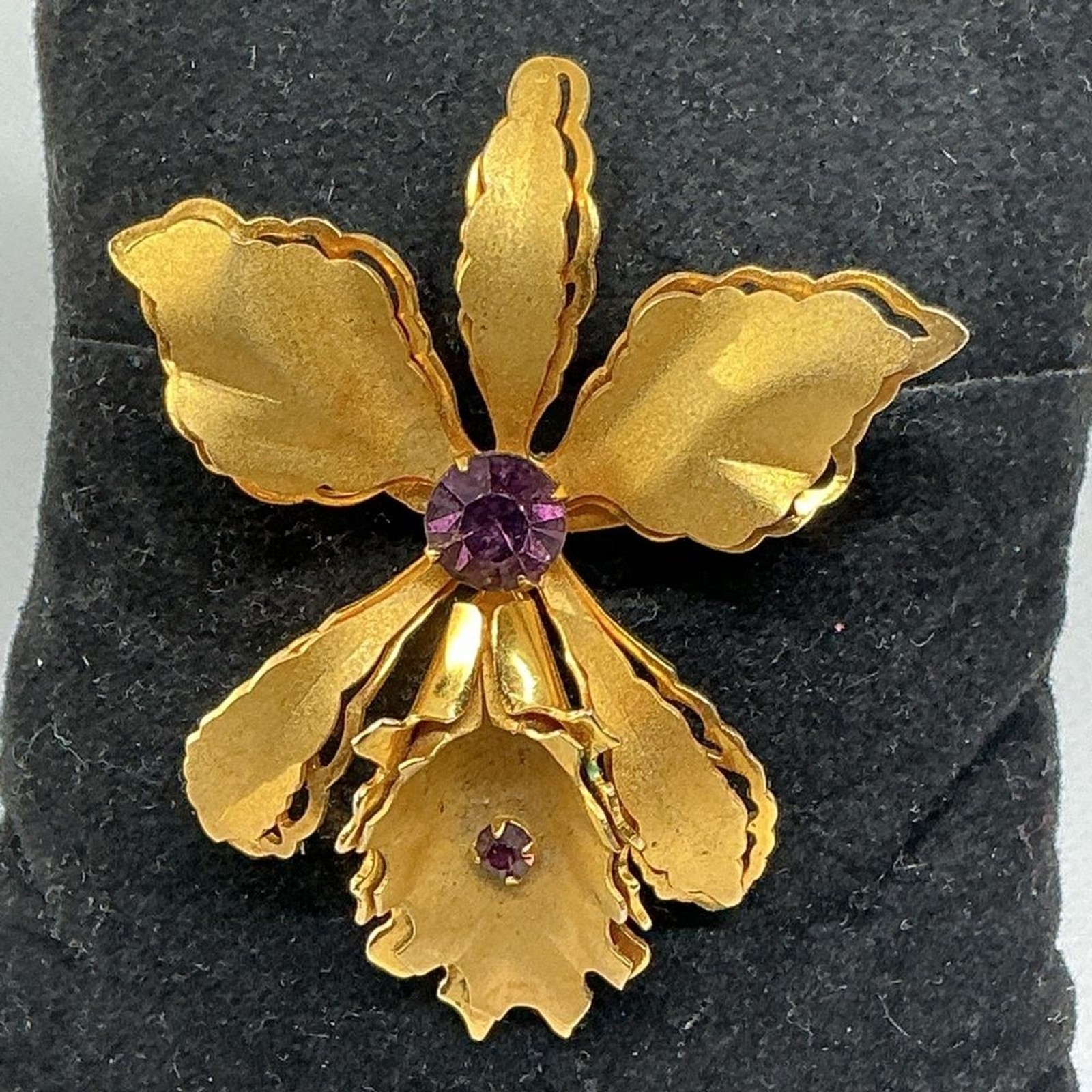 Vintage Bugbee & Niles Gold Tone Purple Rhinestone Orchid Brooch & Earring Set