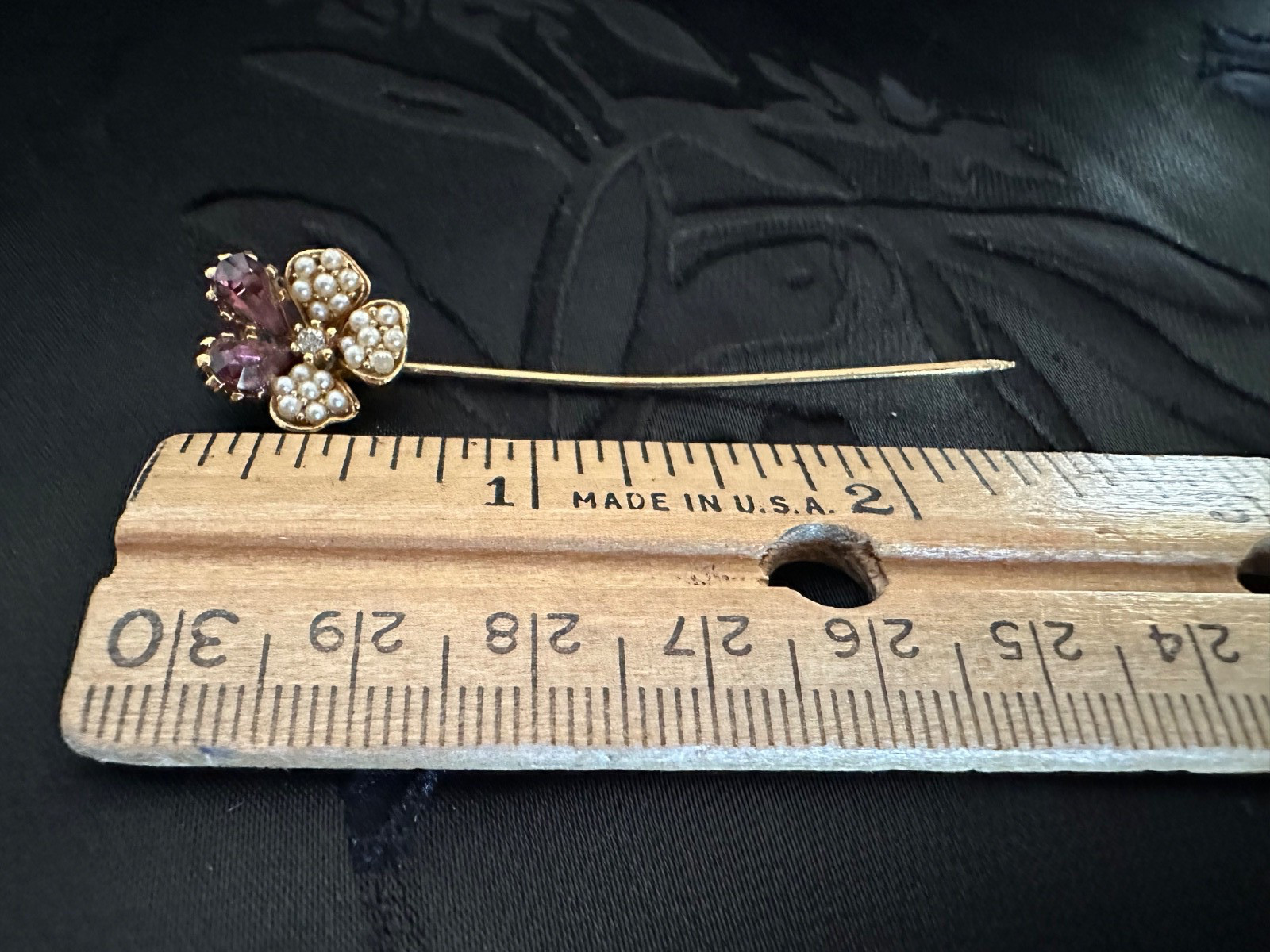 Victorian Style Gold Tone Faux Seed Pearl Purple Glass/Paste Pansy Stick Pin